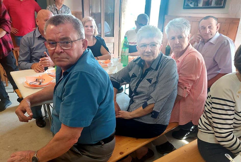 Raseljeni Vlatkovčani se ponovo okupili u rodnom kraju – zahvalnica Daliboru Bardaču, čaglinskom načelniku