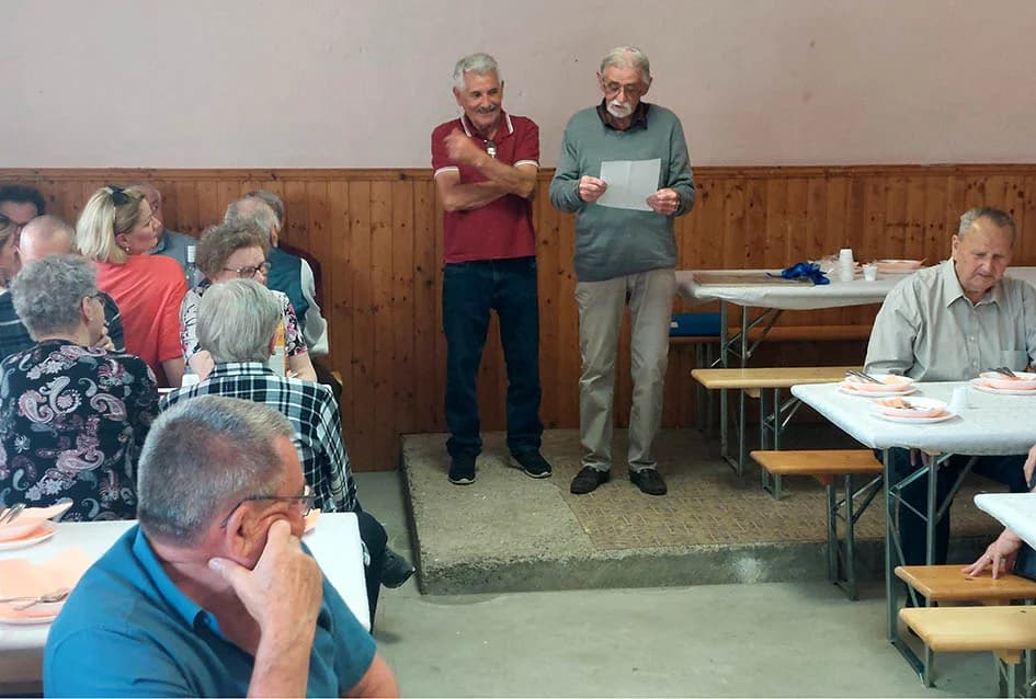 Raseljeni Vlatkovčani se ponovo okupili u rodnom kraju – zahvalnica Daliboru Bardaču, čaglinskom načelniku