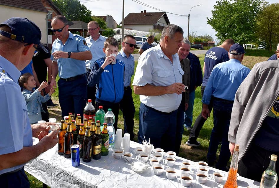 Nitko ne slavi sv. Florijana kao Grabarački vatrogasci