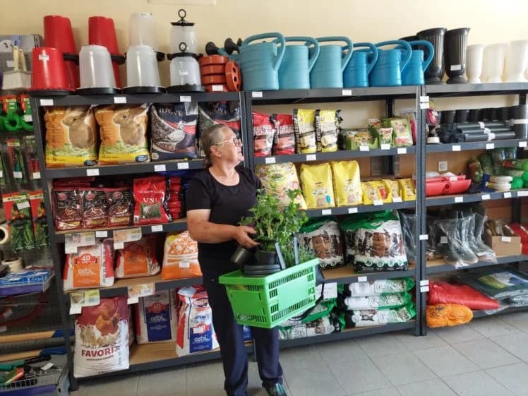 PLETERNICA: U Zvonimirovoj ulici otvorena poljoprivredna ljekarna „Đuro“