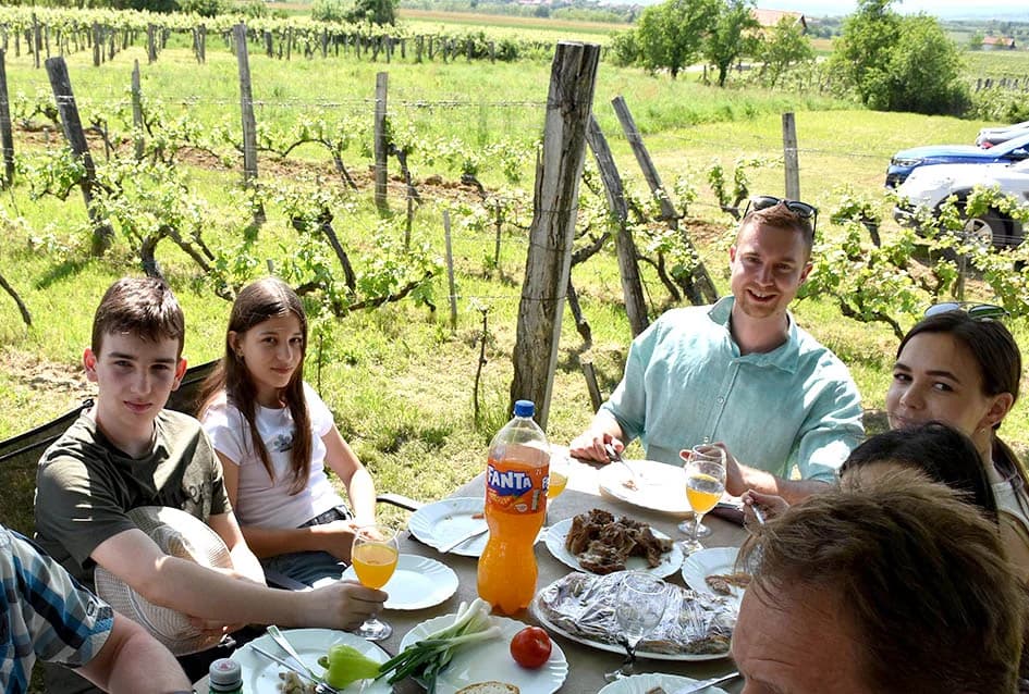 Okupili se potomci Marijane i Ivana Mikića iz Kaptola: Najstariji od njih 72 godine