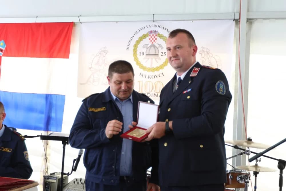 (FOTOGALERIJA) Sulkovački vatrogasci proslavi 100. obljetnicu postojanja