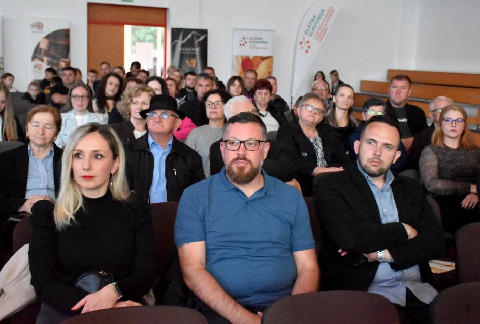 1.VEČER TAMBURE ZA DUŠU U KAPTOLU: Virtuoznost tamburaških orkestara i brojne uspješnice sa kaptolačkih festivala