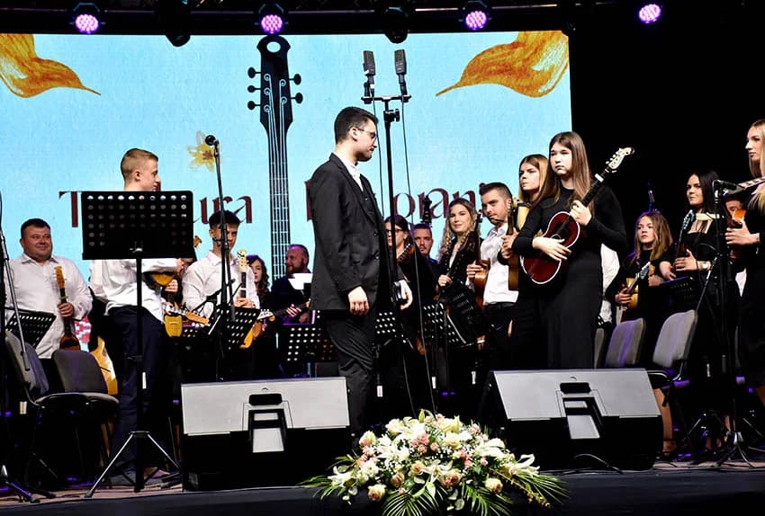 1.VEČER TAMBURE ZA DUŠU U KAPTOLU: Virtuoznost tamburaških orkestara i brojne uspješnice sa kaptolačkih festivala