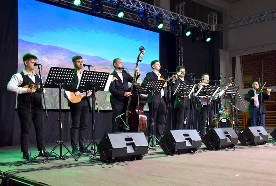1.VEČER TAMBURE ZA DUŠU U KAPTOLU: Virtuoznost tamburaških orkestara i brojne uspješnice sa kaptolačkih festivala