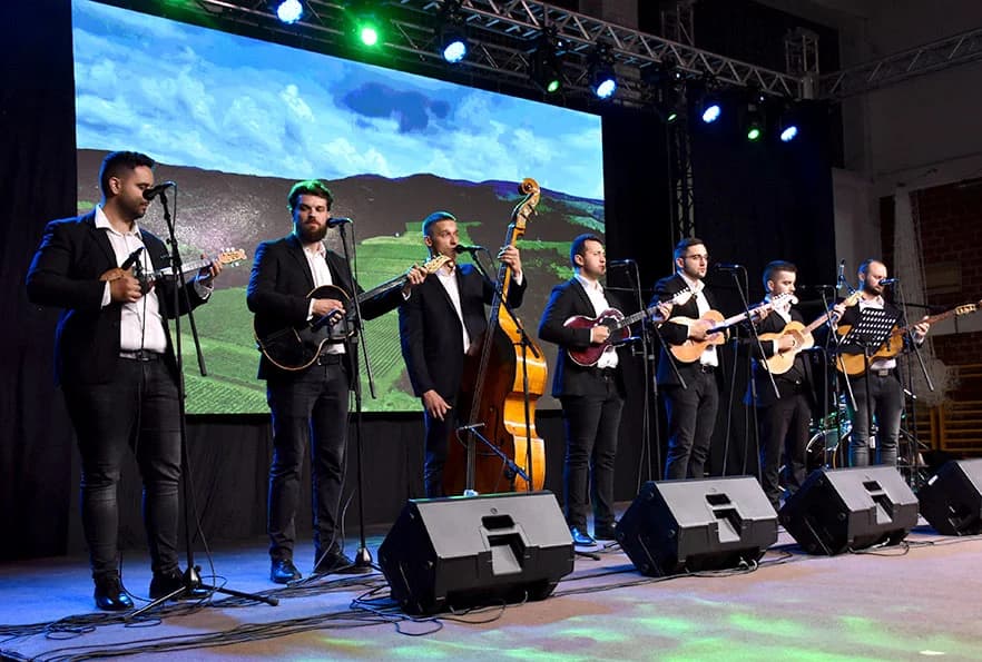 1.VEČER TAMBURE ZA DUŠU U KAPTOLU: Virtuoznost tamburaških orkestara i brojne uspješnice sa kaptolačkih festivala