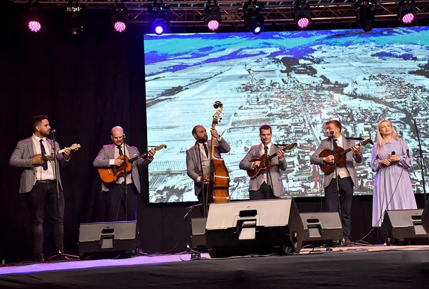 1.VEČER TAMBURE ZA DUŠU U KAPTOLU: Virtuoznost tamburaških orkestara i brojne uspješnice sa kaptolačkih festivala