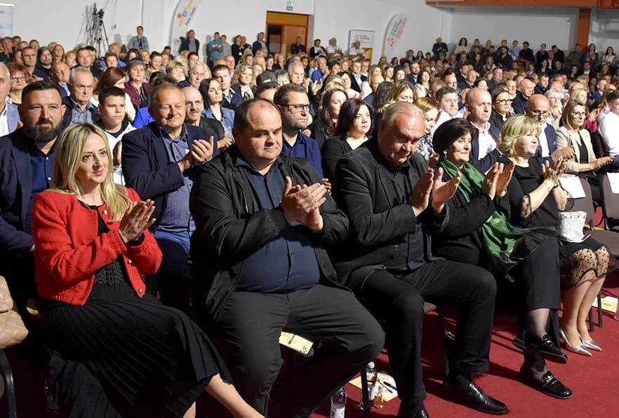 Požeški tamburaši Astal pobjednici 50. Festivala Zlatni glas Zlatne doline