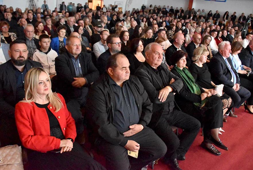 Požeški tamburaši Astal pobjednici 50. Festivala Zlatni glas Zlatne doline