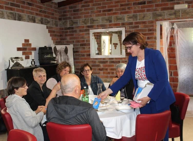 PLETERNIČKO HRVATSKO ŽENSKO DRUŠTVO: Izlet za korisnike zlatne dobi na Ranč Čondić