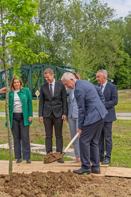 Otvorena nova gradska tržnica u Požegi: „Bilo je onih koji su sumnjičavo gledali na ovaj projekt“