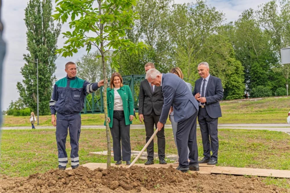 Otvorena nova gradska tržnica u Požegi: „Bilo je onih koji su sumnjičavo gledali na ovaj projekt“