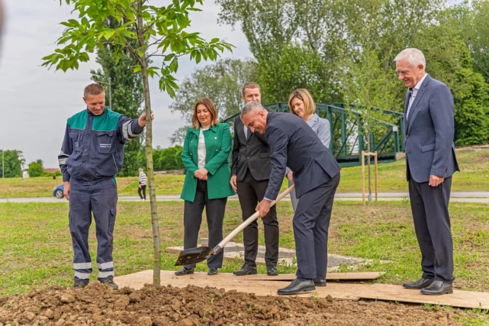 Otvorena nova gradska tržnica u Požegi: „Bilo je onih koji su sumnjičavo gledali na ovaj projekt“