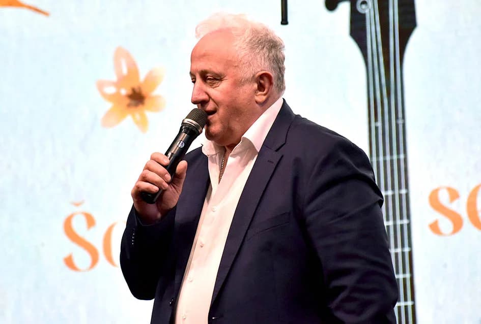 Pet folklornih i jedna pjevačka skupina okončale priredbu Tambura za dušu u Kaptolu