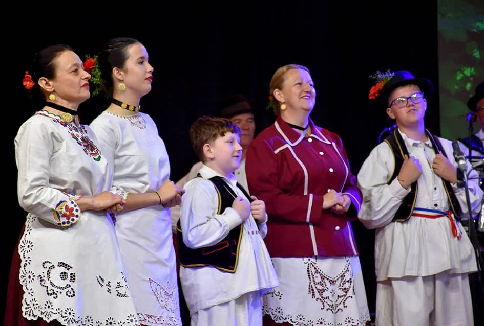 Pet folklornih i jedna pjevačka skupina okončale priredbu Tambura za dušu u Kaptolu