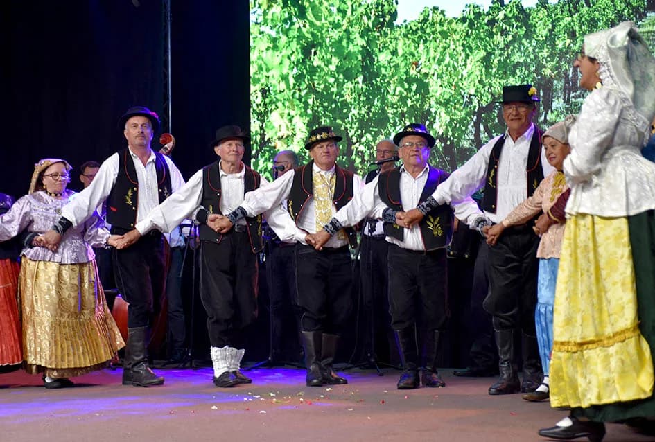 Pet folklornih i jedna pjevačka skupina okončale priredbu Tambura za dušu u Kaptolu