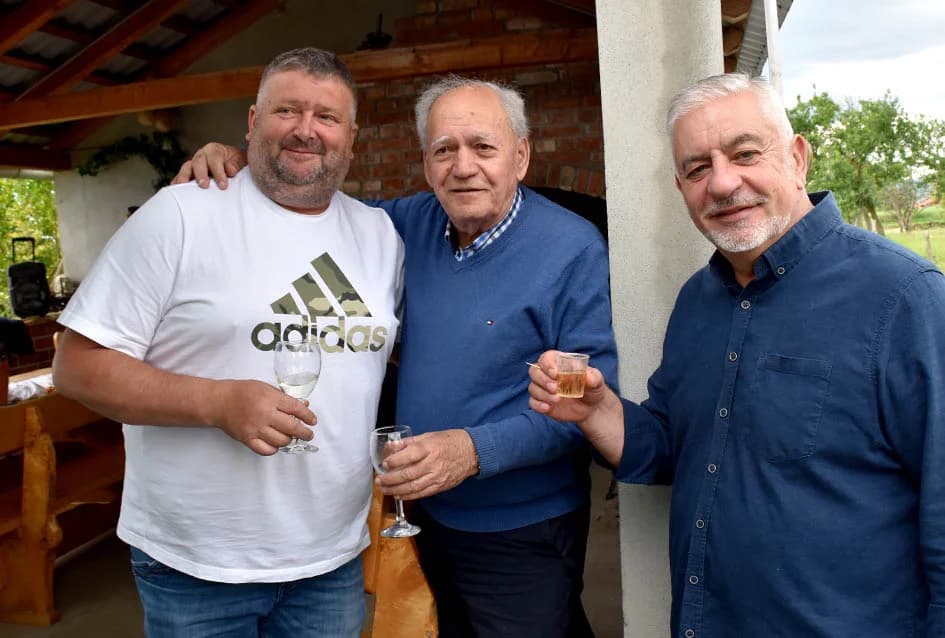 Uz Zlatni glas Zlatne doline u Kaptolu druženje glazbenika kod Mikićevih