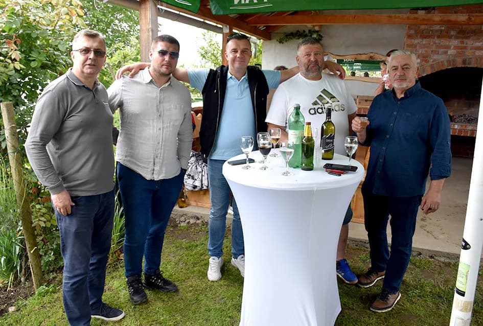 Uz Zlatni glas Zlatne doline u Kaptolu druženje glazbenika kod Mikićevih
