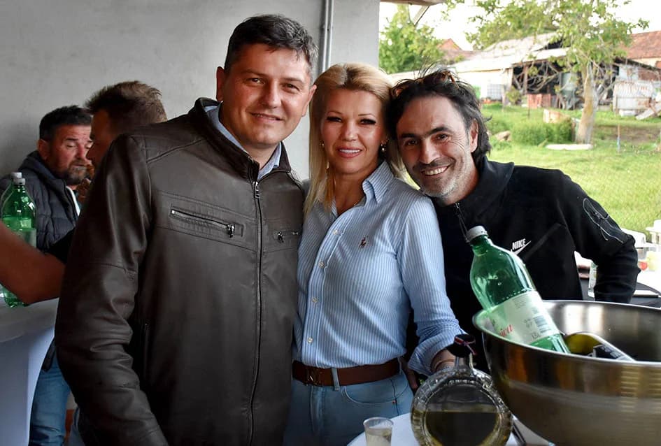 Uz Zlatni glas Zlatne doline u Kaptolu druženje glazbenika kod Mikićevih