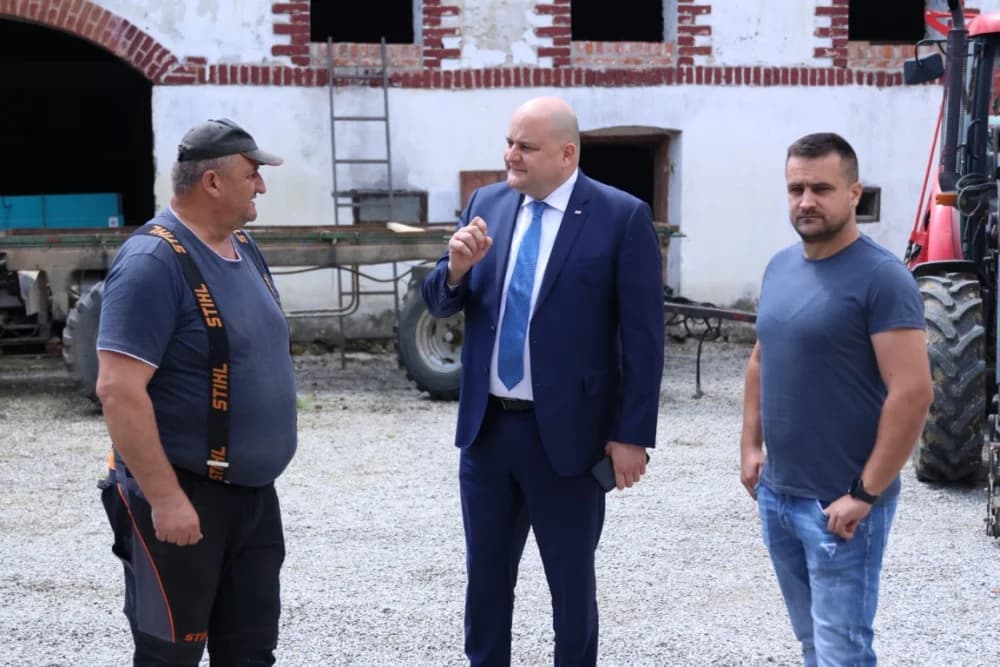 Snažnu podršku požeško-slavonskim DP-ovcima došli dati dvojica ministara