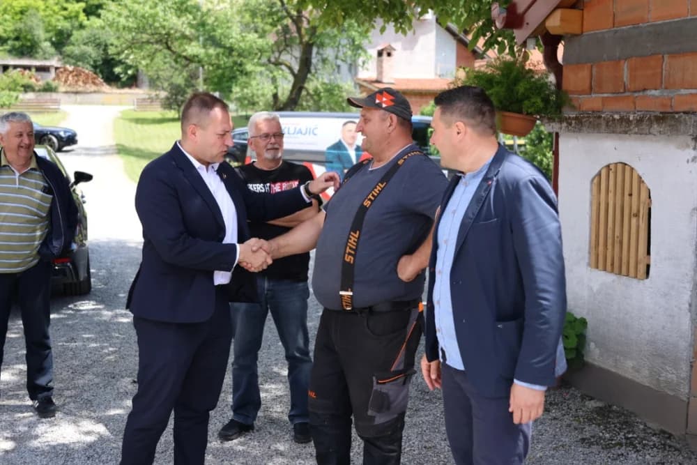 Snažnu podršku požeško-slavonskim DP-ovcima došli dati dvojica ministara