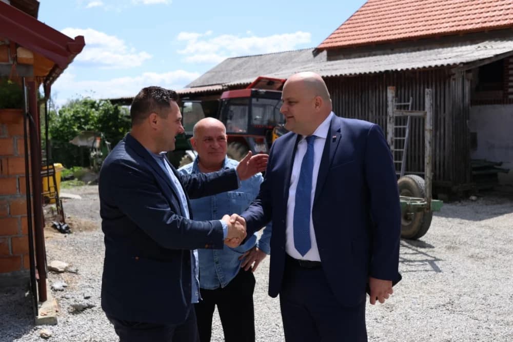 Snažnu podršku požeško-slavonskim DP-ovcima došli dati dvojica ministara