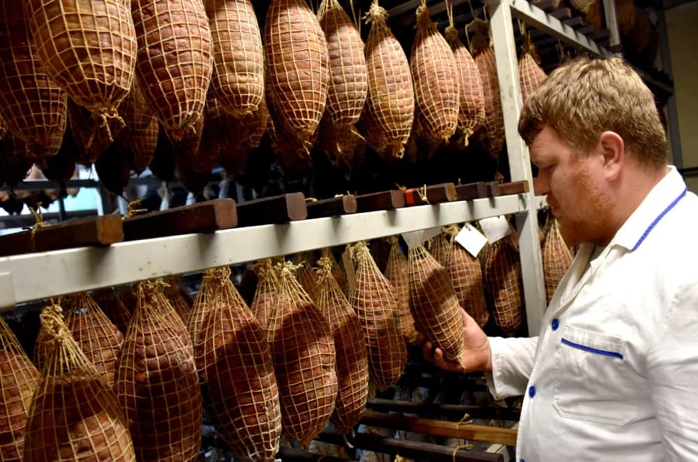 TRI DESETLJEĆA PROIZVODNJE KULENA OPG HRUŠKA IZ BJELIŠEVCA: Najbolje što se može napraviti od svinjskog mesa