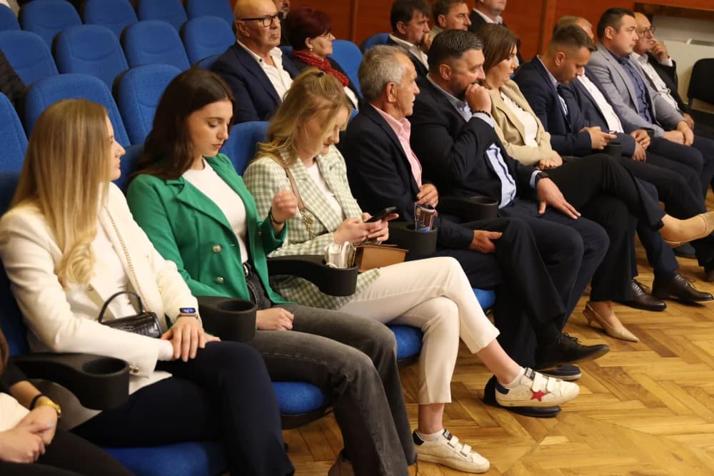 Budimir organizirao završni predizborni skup HDZ-a za grad Kutjevo: Lijepo je bilo vidjeti toliki broj zadovoljnih lica u svim mjestima gdje su skupovi bili!