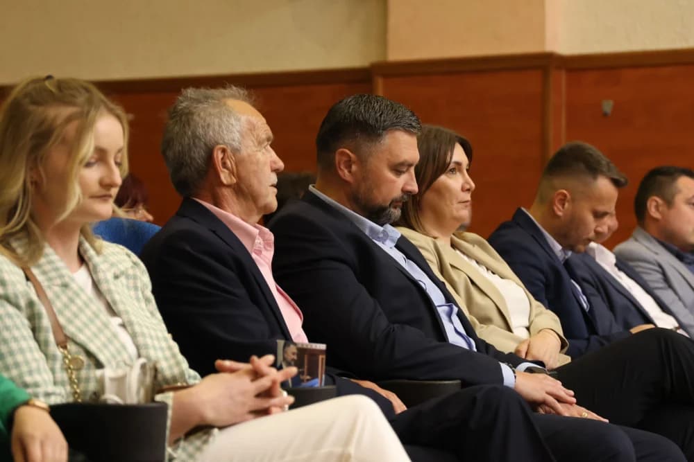 Budimir organizirao završni predizborni skup HDZ-a za grad Kutjevo: Lijepo je bilo vidjeti toliki broj zadovoljnih lica u svim mjestima gdje su skupovi bili!