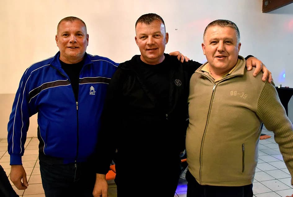 Harmonikašu Josipu Jurgecu za 50. rođendan priredili tortu-harmoniku