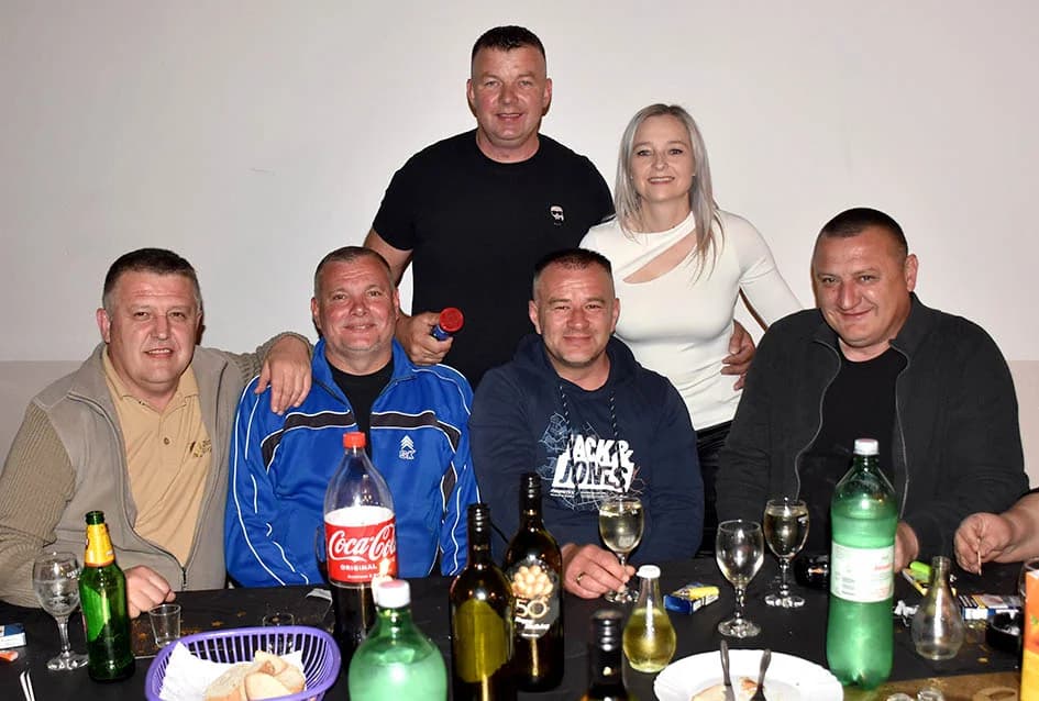 Harmonikašu Josipu Jurgecu za 50. rođendan priredili tortu-harmoniku