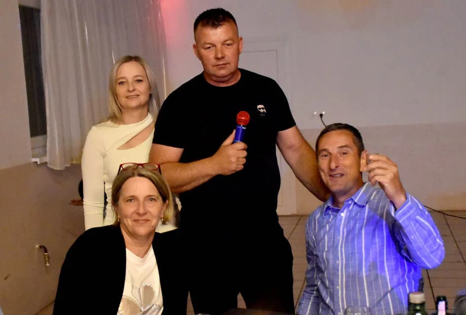 Harmonikašu Josipu Jurgecu za 50. rođendan priredili tortu-harmoniku