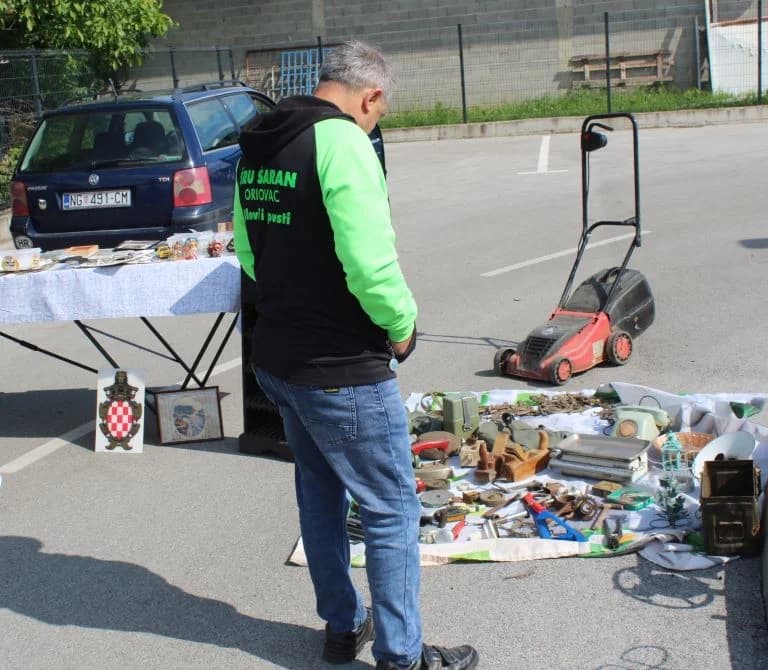 Svibanjski buvljak na prostoru Gradske tržnice u Pleternici