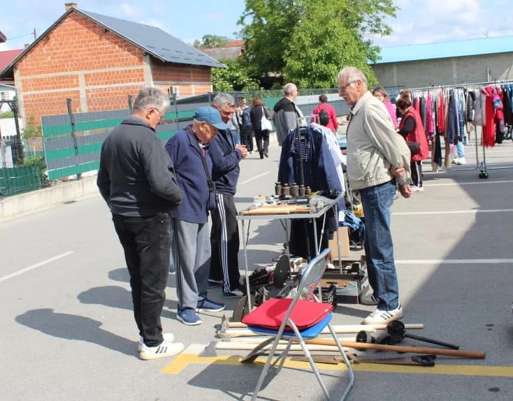 Svibanjski buvljak na prostoru Gradske tržnice u Pleternici