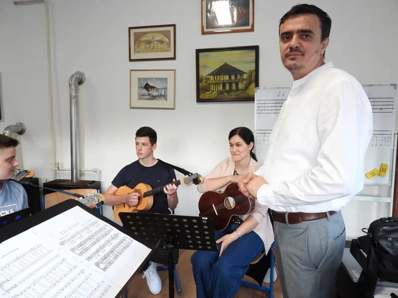 [NAJAVA] KONCERT POŽEŠKOG TAMBURAŠOG ORKESTRA : „TAMBURA ME BUDIʼ