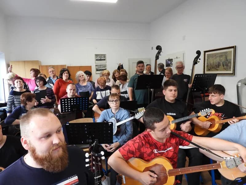 [NAJAVA] KONCERT POŽEŠKOG TAMBURAŠOG ORKESTRA : „TAMBURA ME BUDIʼ