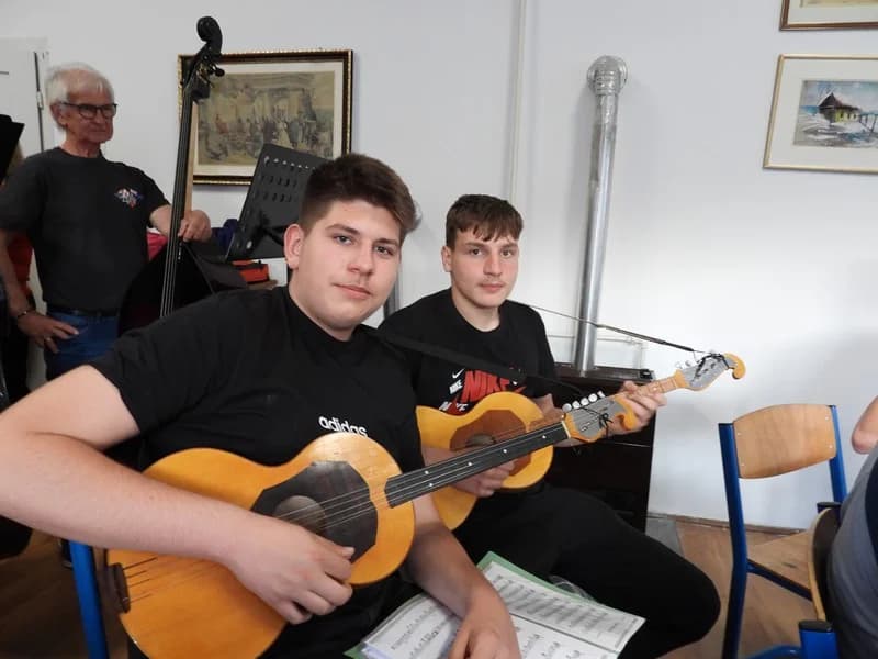 [NAJAVA] KONCERT POŽEŠKOG TAMBURAŠOG ORKESTRA : „TAMBURA ME BUDIʼ