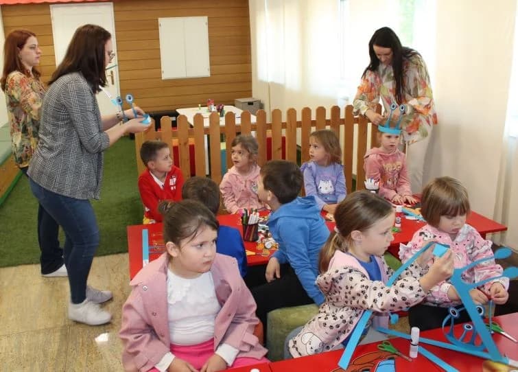 PROJEKT „ČETVRT KNJIGE“: Predstavljena slikovnica ʼʼOgijev novi domʼʼ Marije Gašparović iz Novske