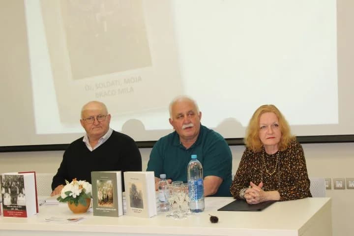 PLETERNICA: Predstavljena knjiga ʼOj, soldati, braćo moja milaʼ i projekt knjiga o Luki Lukiću
