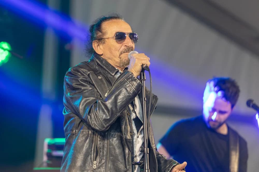 “Čuvajmo običaje zavičaja” u Velikoj: koncert za pamćenje legendarnog Željka Bebeka