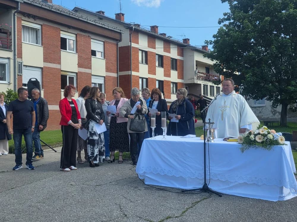 Dirljivi susreti u Domu za starije Ljeskovica koji nikog ne mogu ostaviti ravnodušnima: Danas su ponovno spojene ruke koje su možda predugo bile razdvojene“