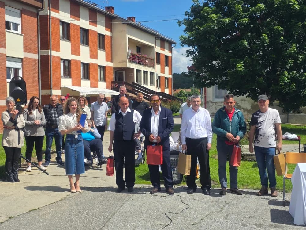 Dirljivi susreti u Domu za starije Ljeskovica koji nikog ne mogu ostaviti ravnodušnima: Danas su ponovno spojene ruke koje su možda predugo bile razdvojene“