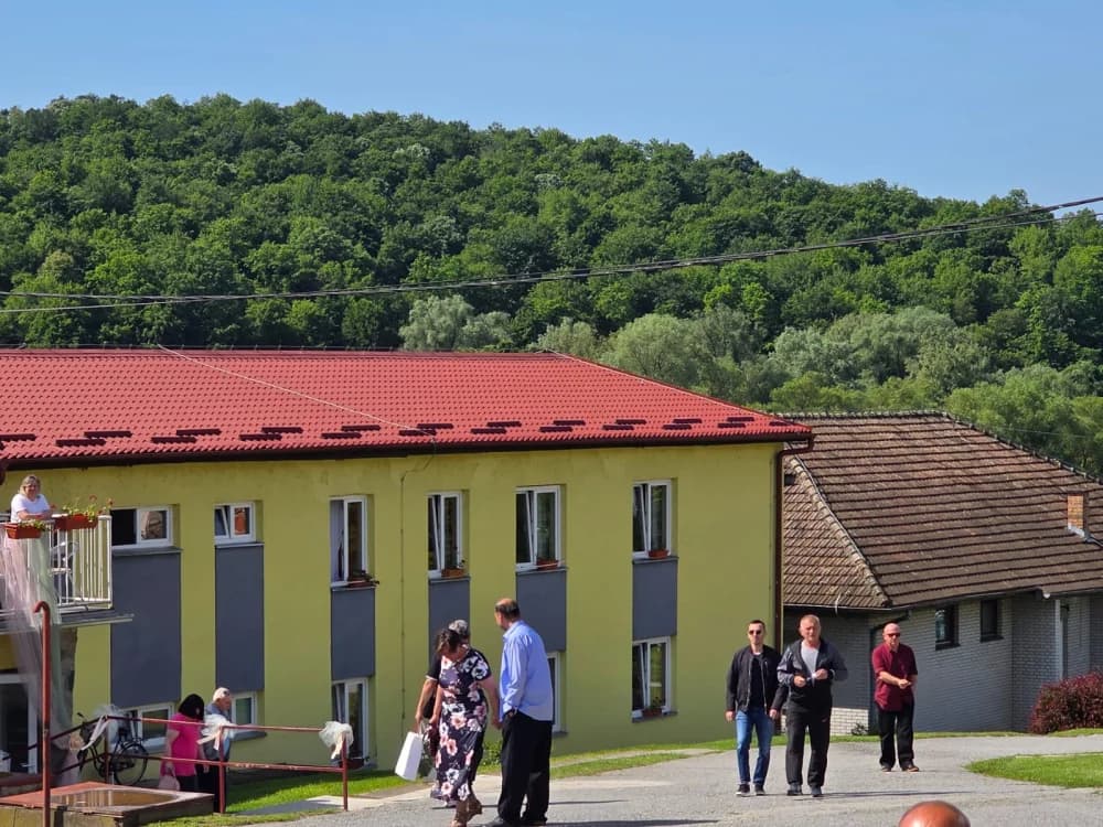 Dirljivi susreti u Domu za starije Ljeskovica koji nikog ne mogu ostaviti ravnodušnima: Danas su ponovno spojene ruke koje su možda predugo bile razdvojene“