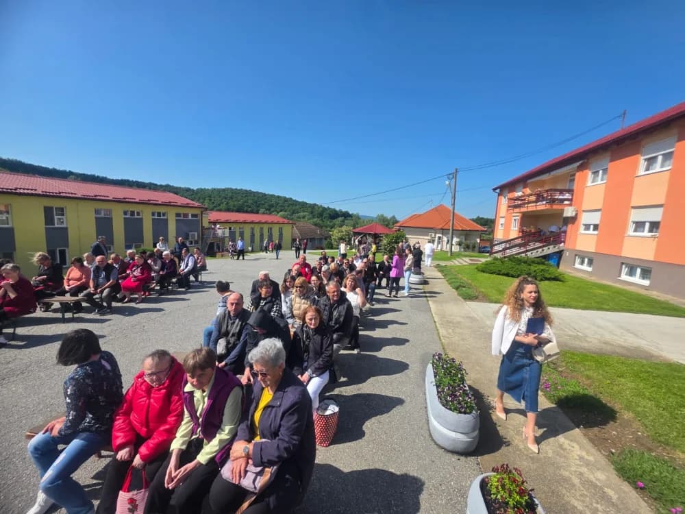 Dirljivi susreti u Domu za starije Ljeskovica koji nikog ne mogu ostaviti ravnodušnima: Danas su ponovno spojene ruke koje su možda predugo bile razdvojene“