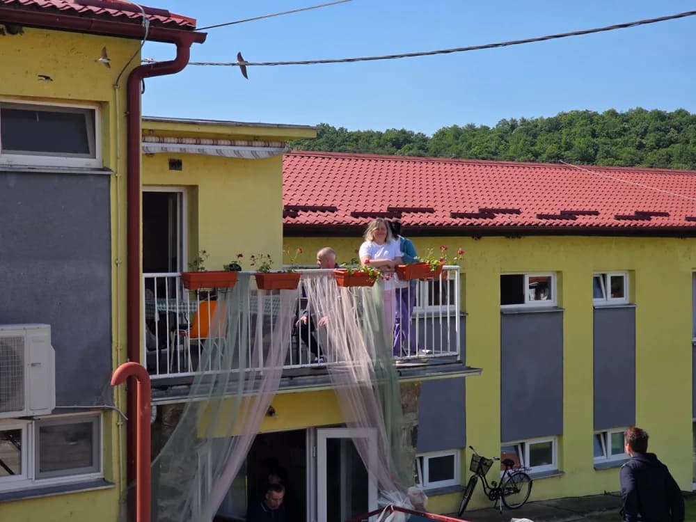 Dirljivi susreti u Domu za starije Ljeskovica koji nikog ne mogu ostaviti ravnodušnima: Danas su ponovno spojene ruke koje su možda predugo bile razdvojene“