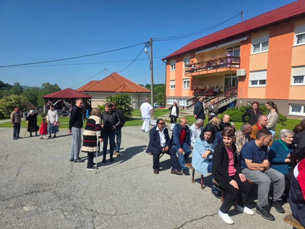 Dirljivi susreti u Domu za starije Ljeskovica koji nikog ne mogu ostaviti ravnodušnima: Danas su ponovno spojene ruke koje su možda predugo bile razdvojene“