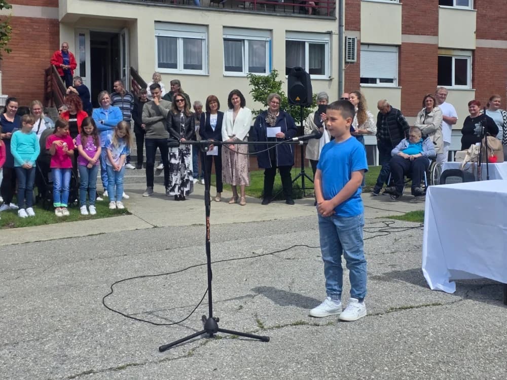 Dirljivi susreti u Domu za starije Ljeskovica koji nikog ne mogu ostaviti ravnodušnima: Danas su ponovno spojene ruke koje su možda predugo bile razdvojene“