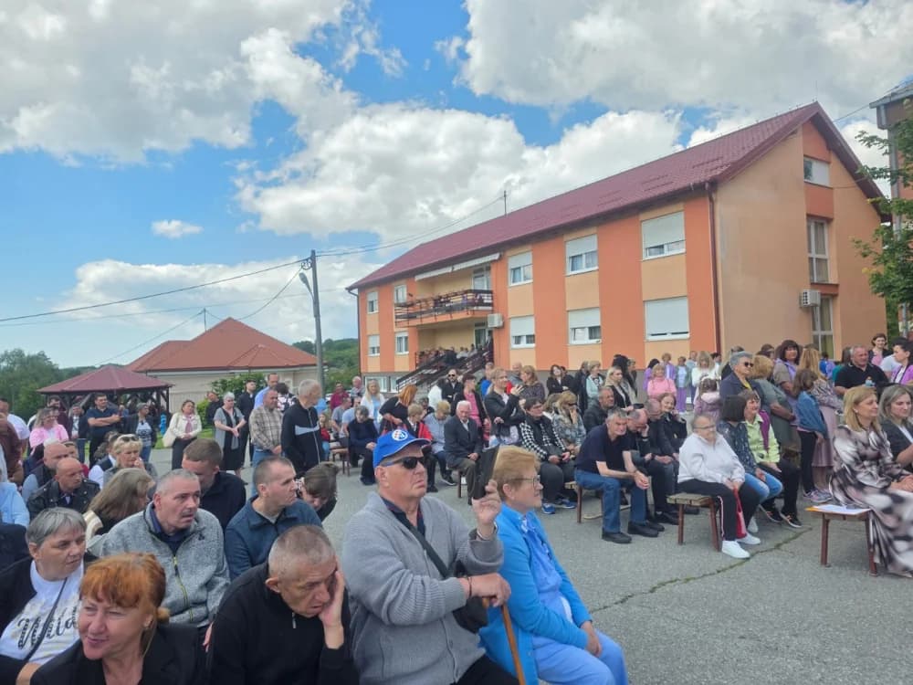 Dirljivi susreti u Domu za starije Ljeskovica koji nikog ne mogu ostaviti ravnodušnima: Danas su ponovno spojene ruke koje su možda predugo bile razdvojene“