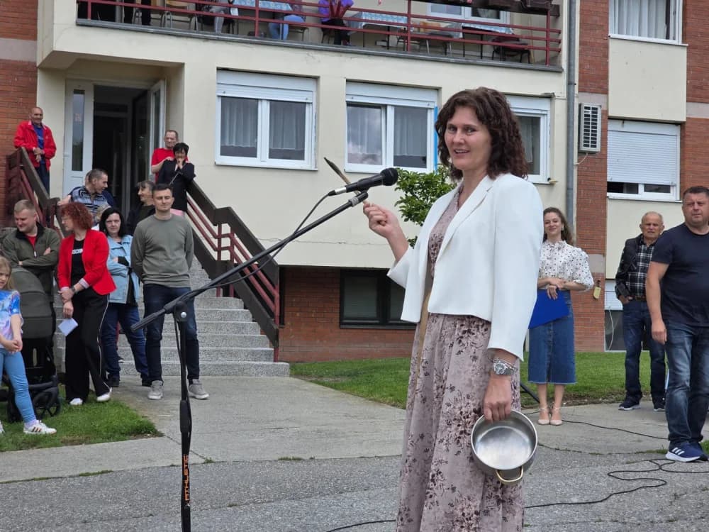 Dirljivi susreti u Domu za starije Ljeskovica koji nikog ne mogu ostaviti ravnodušnima: Danas su ponovno spojene ruke koje su možda predugo bile razdvojene“