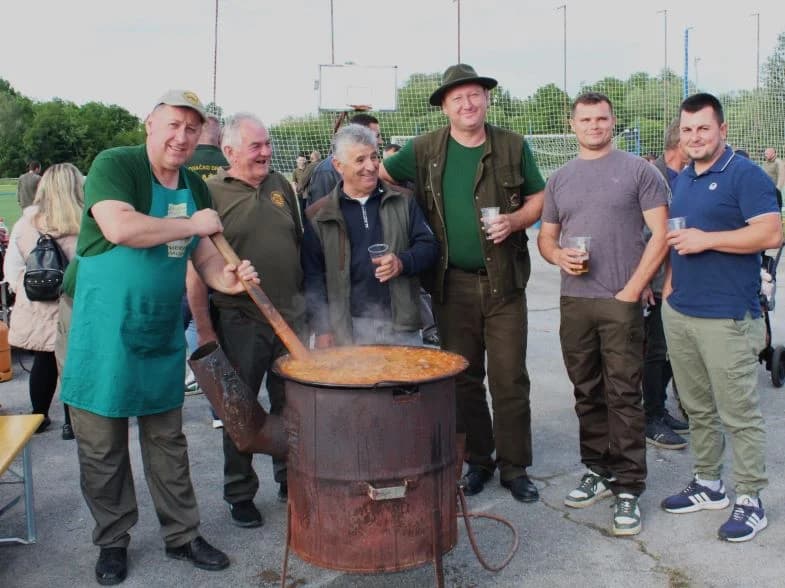 UZ DAN OPĆINE ČAGLIN: Najbolji gulaš pripremilo Lovačko društvo „Srndać“ iz Selaca Đakovačkih